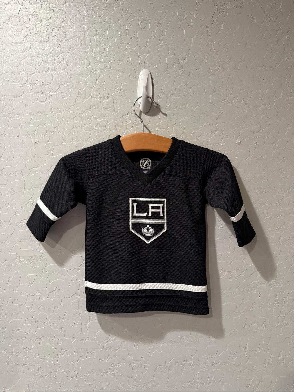 NHL Jonathan Quick Los Angeles Kings Hockey Jersey 2T Bin 1